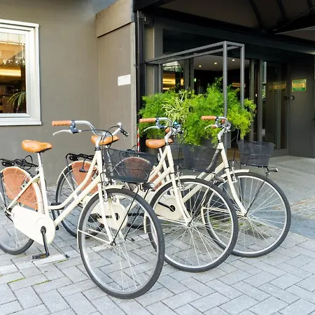 科莫酒店 4* 科莫