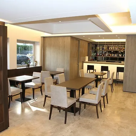 Hotel Como 4*
