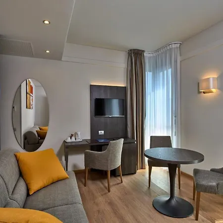 Hotel Como Hotel 4*