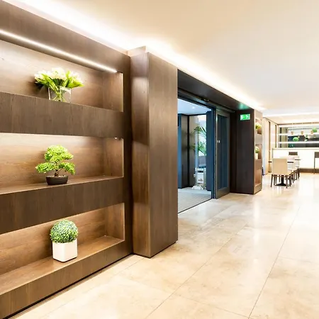 Hotel Como 4*