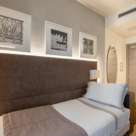 Hotel Como Hotel 4*