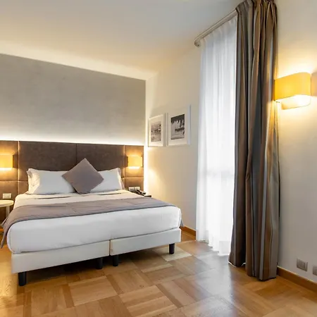 Hotel Como 4*
