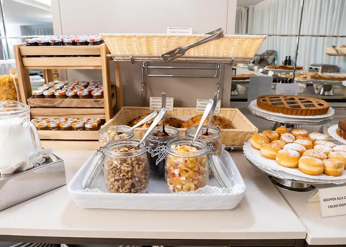 Hotell Hotel Como 4*