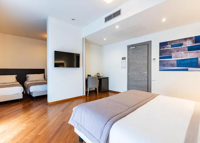 Hotell Hotel Como 4*