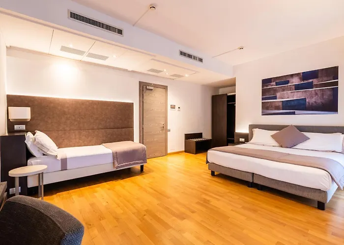 Hotell Hotel Como 4*