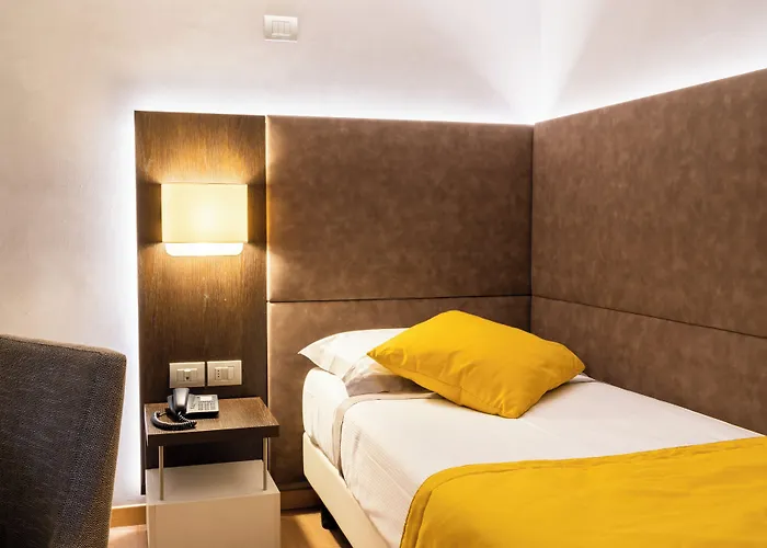 Hotell Hotel Como 4*