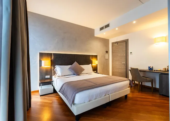 Hotel Como 4*