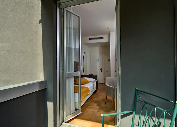 Hotel Hotel Como 4*