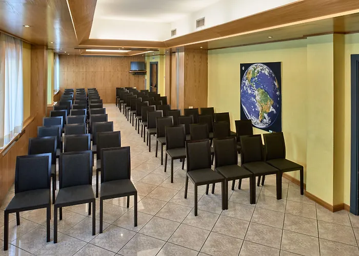Hotel Como Hotel 4*