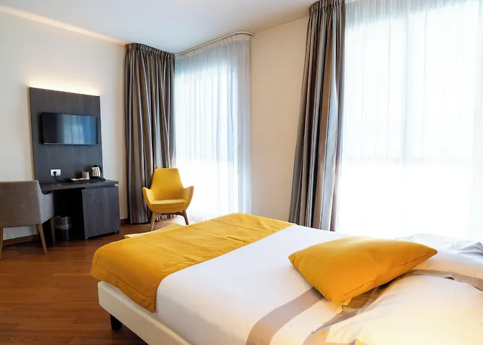 Hotel Como 4*